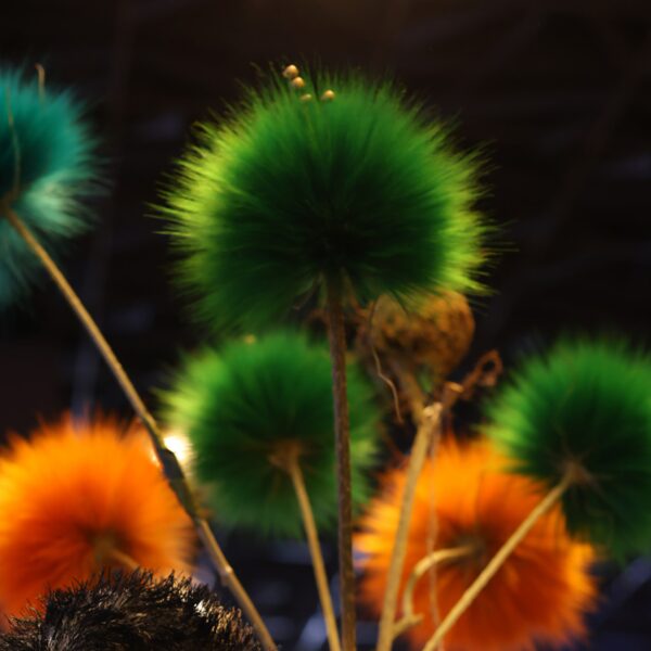 Dekors. Veidots no apm.300 dekoratīvā miezīša vārpiņām.1 gb 10 eur.