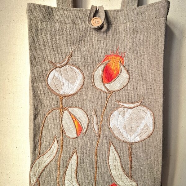  Rezervēts. Stingra linu auduma plecu soma ar oderi un iekškabatu. 25 x6 x38 cm.plecu josl