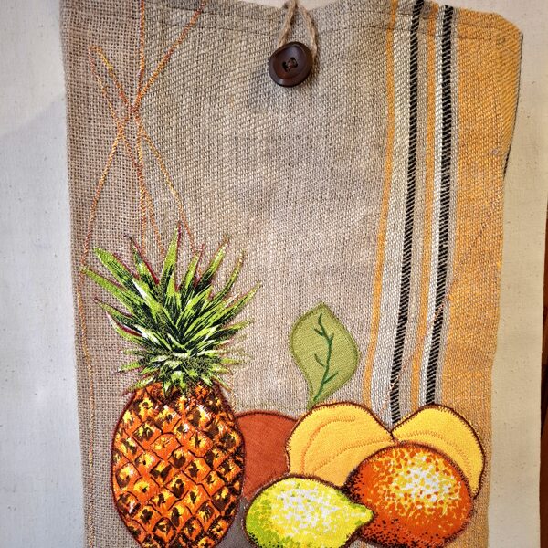 Plecu soma- saimniecībā ļooooti noderēs! Izmēri  30 x13 x 43 cm.