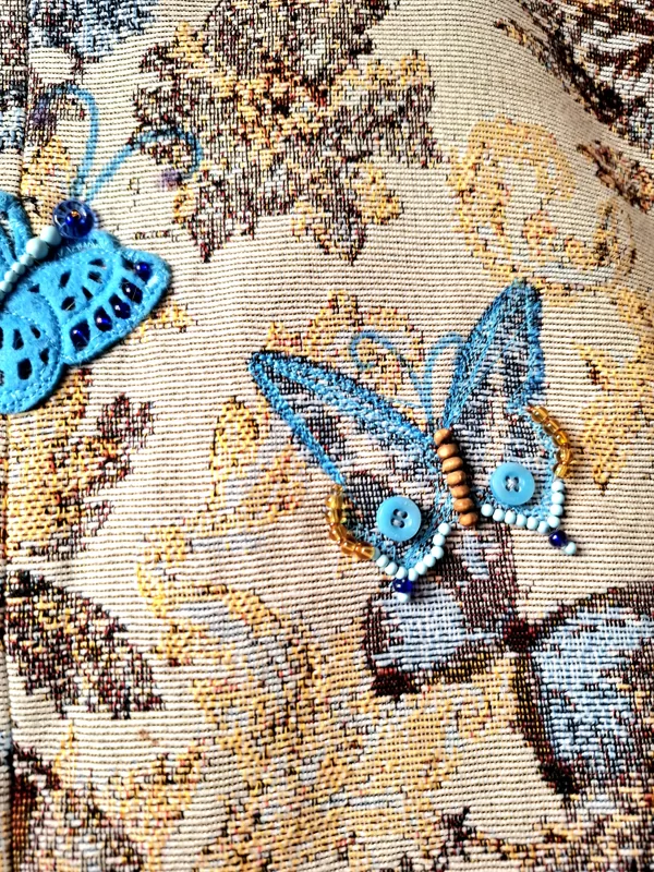 filca taurenīši, sīkpērlītes,pogas. 25 eur
