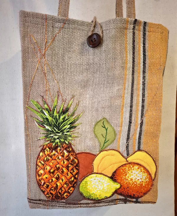 Plecu soma- saimniecībā ļooooti noderēs! Izmēri  30 x13 x 43 cm.